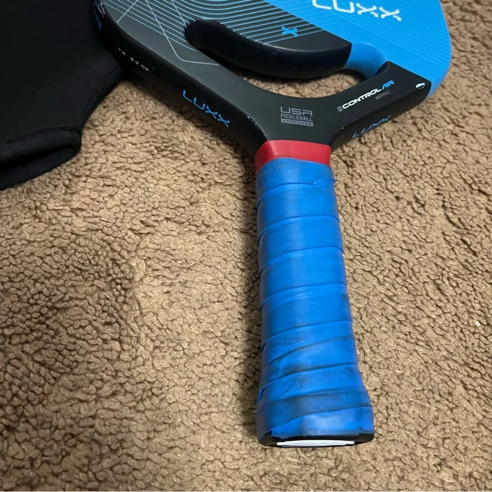 Blue Selkirk epic luxx pickleball paddle. - Picture 4 of 8